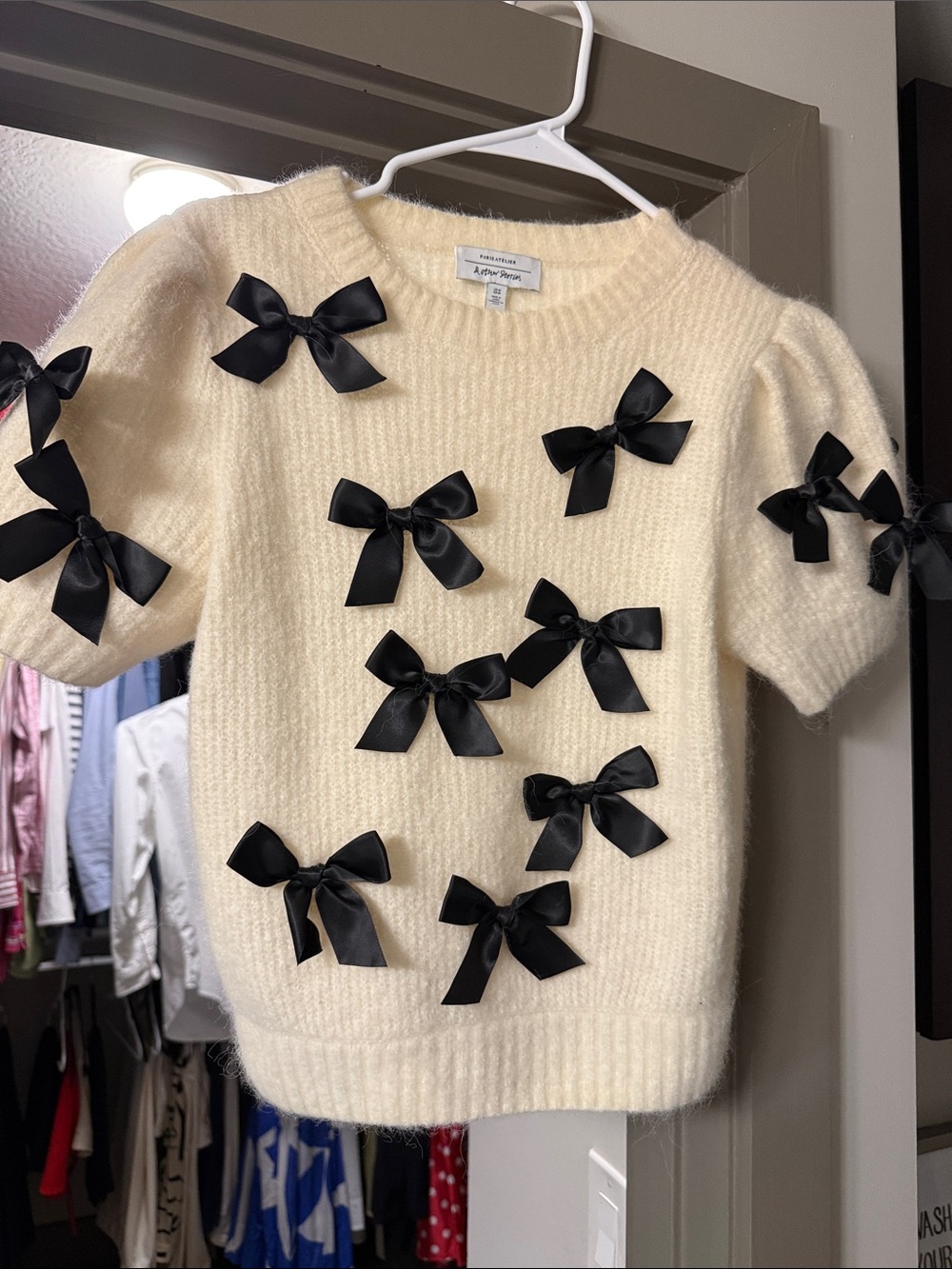 And Other Stories Cream Bow-Appliqué Crewneck Sweater